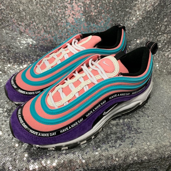 Nike Shoes - Air Max NEW